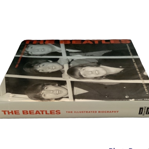 The Beatles Illustrated Biography Book - Picture 3 of 5